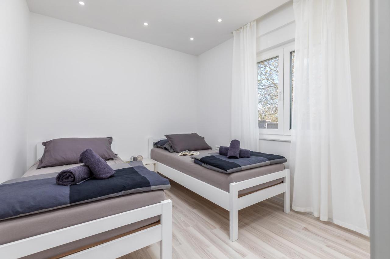 פאז'אנה Apartman Knezevic A מראה חיצוני תמונה