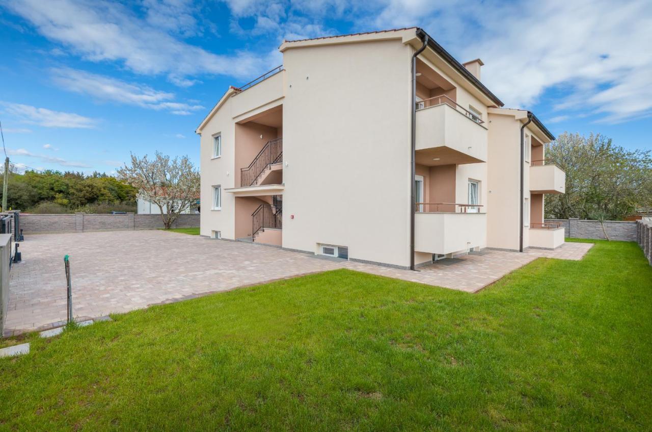 פאז'אנה Apartman Knezevic A מראה חיצוני תמונה